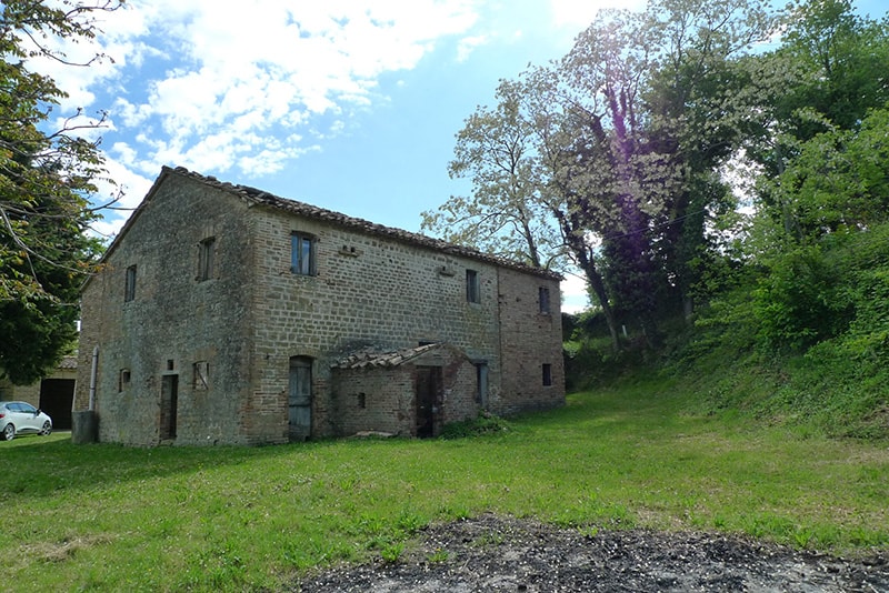 Farmhouse with lovely view in San Ginesio